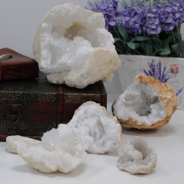 Unopened Goedes 8x8x4 cm