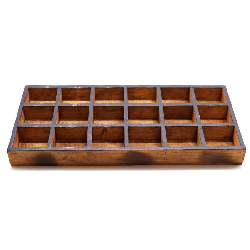 Display Tray - 18 Compartments