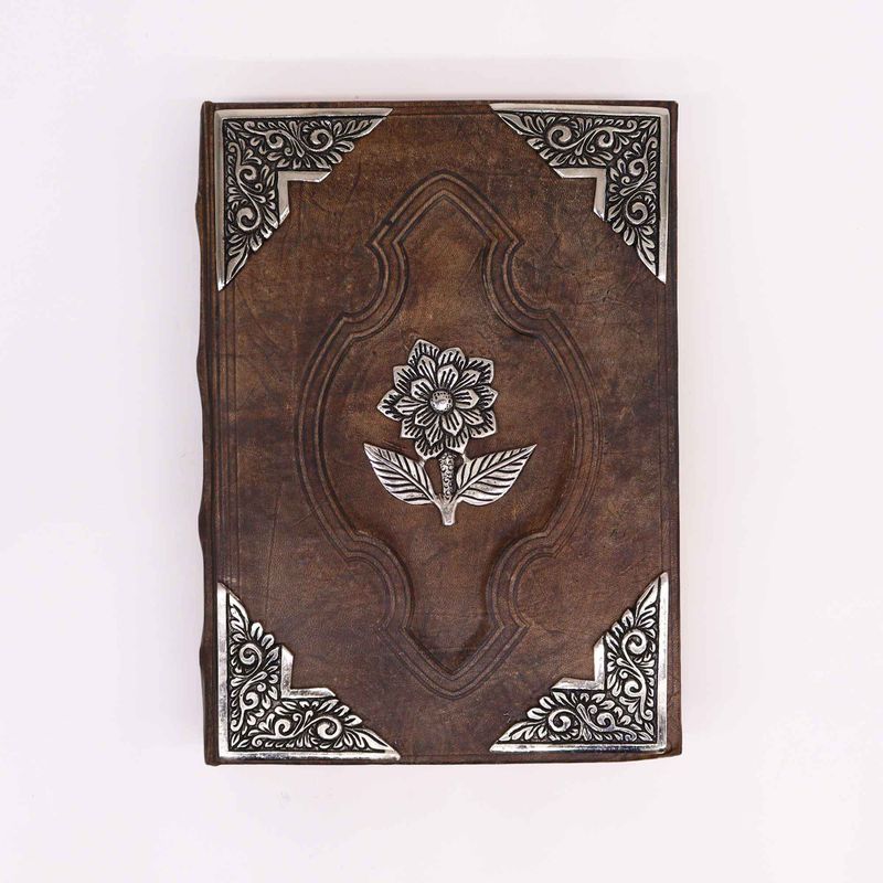 Hefty Red Tan Book - Zinc Rose Decor - 26x18cm