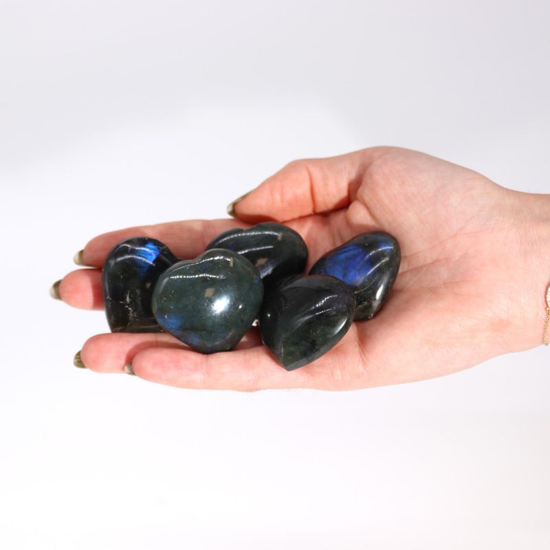 Madagascar Labradorite Hearts Stones (approx 17-3g 30-40mm)