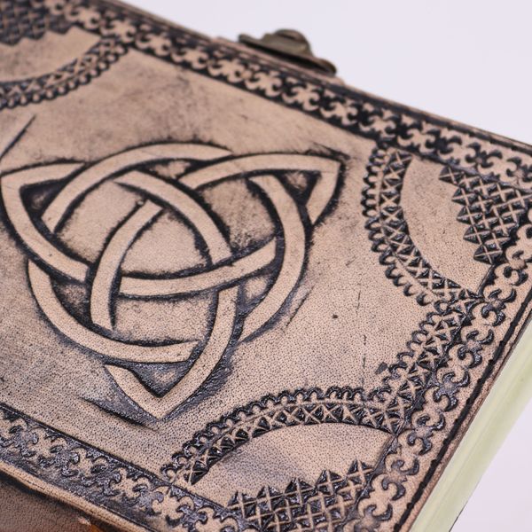 Circle Triquetra - Esoteric Notebook - Antique Grey - 17.5x12.5x3cm