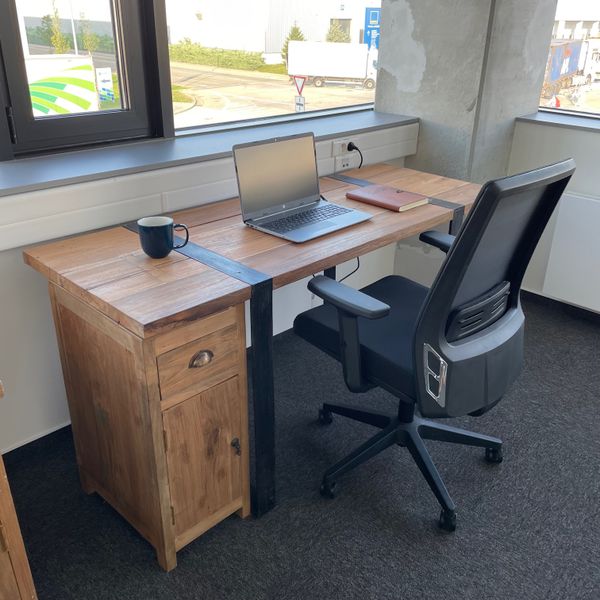 Office Desk in recycled wood and iron (drawers not included)