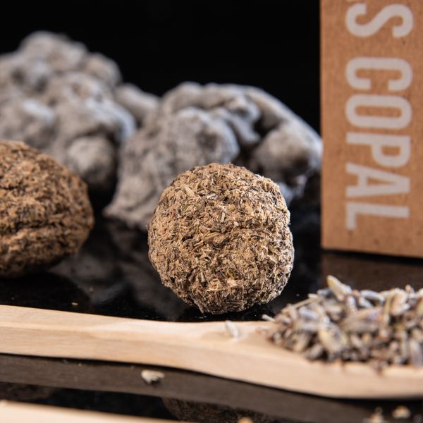 Incense Box of 4 Mini Incense Bombs - 7 Herbs & Copal