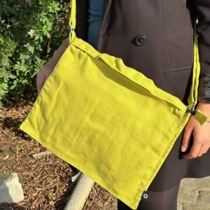 Wholesale Cotton Canvas Laptop Messenger Bags - AW Artisan Europe - Giftware Supplier
