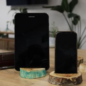 Wholesale Natural Wood Phone Stand - AW Artisan Europe - Giftware Supplier
