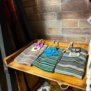 Wholesale Phone Holder Bags - AW Artisan Europe - Giftware Supplier
