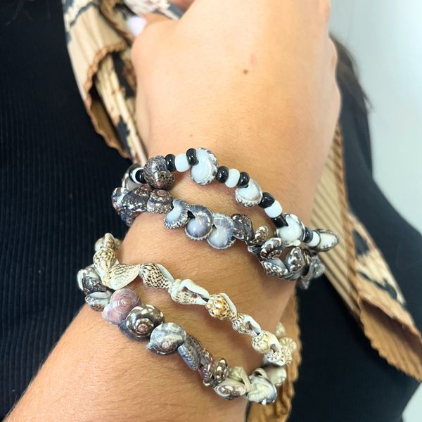 Handmade Friendship Bracelets - Tiny Bestie Beach Shells (asst)
