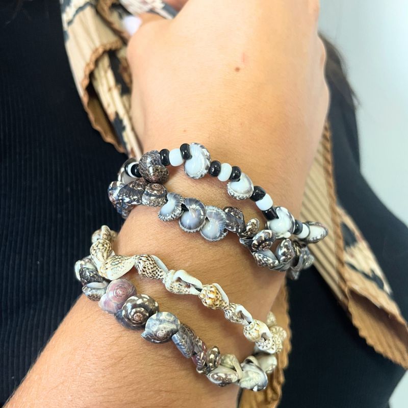 Handmade Friendship Bracelets - Tiny Bestie Beach Shells (asst)