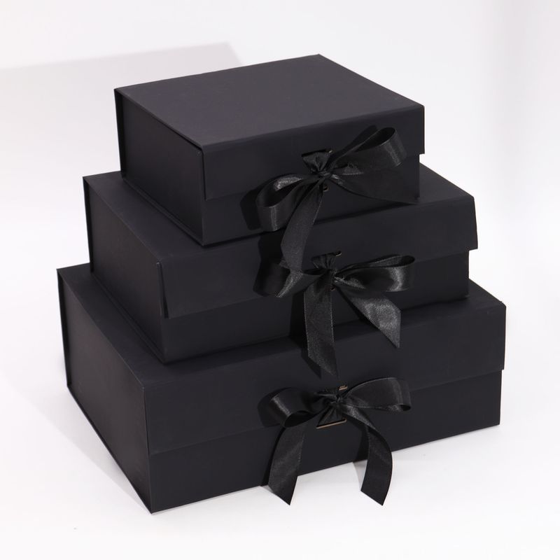 Flat Pack Gift Box - Large  (28.2x20.2x9.2cm) - Black