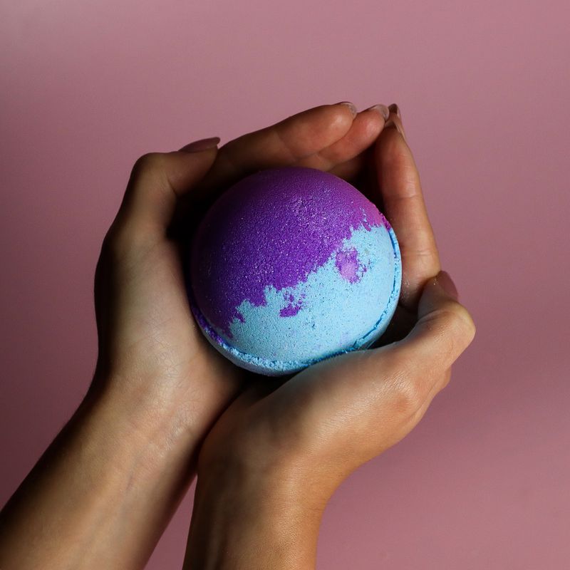 Jumbo Bath Bomb - Amethyst Creed - 180g