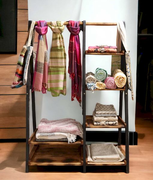 Retail Shelves Displays