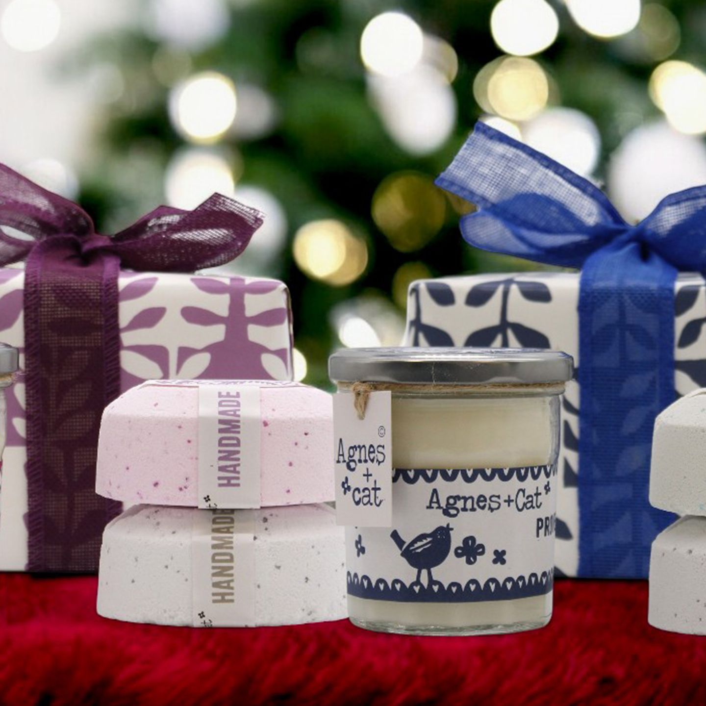 Agnes & Cat Gift Boxes with Candle and 2 Bath Fizzers