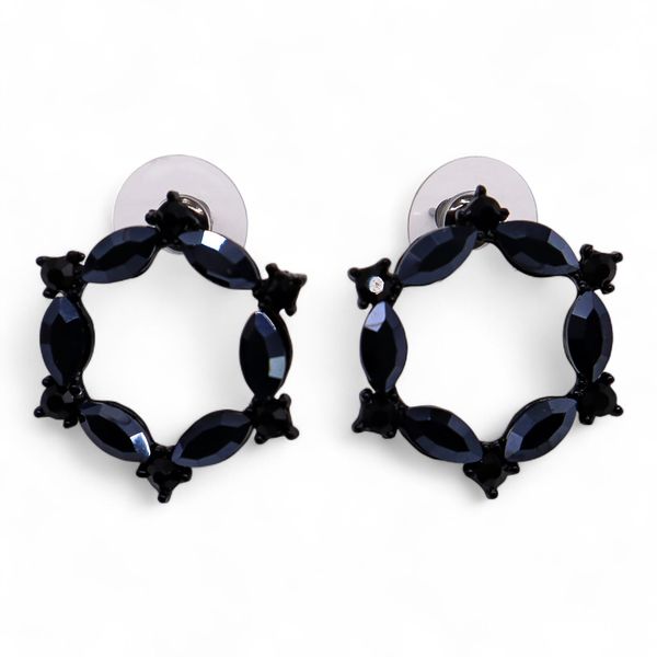 Jet Black - Vintage Glass - Loop - Earrings