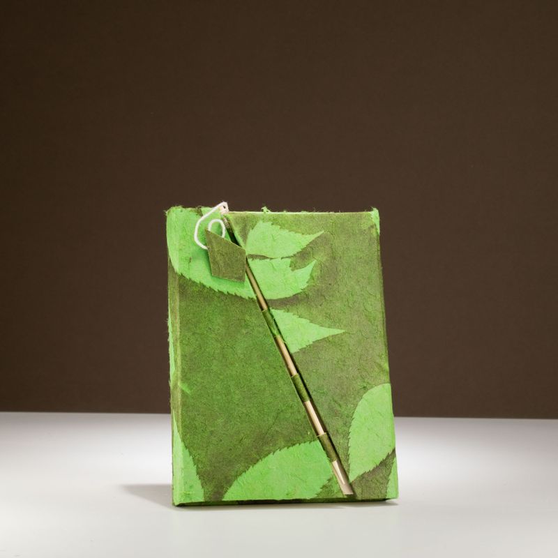 Med Lokta Bold Floral Bamboo Lock Notebook (15x12cm) - 45 Pages - Moss Green