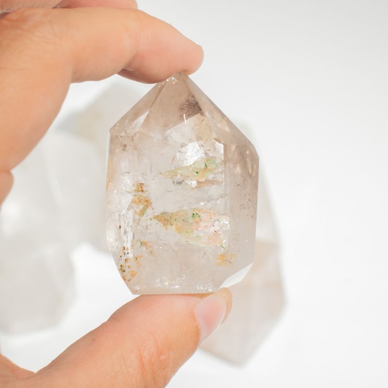 Bulk Gemstone Points approx 6cm (0.5KG) - Clear Quartz (approx 8 pieces)