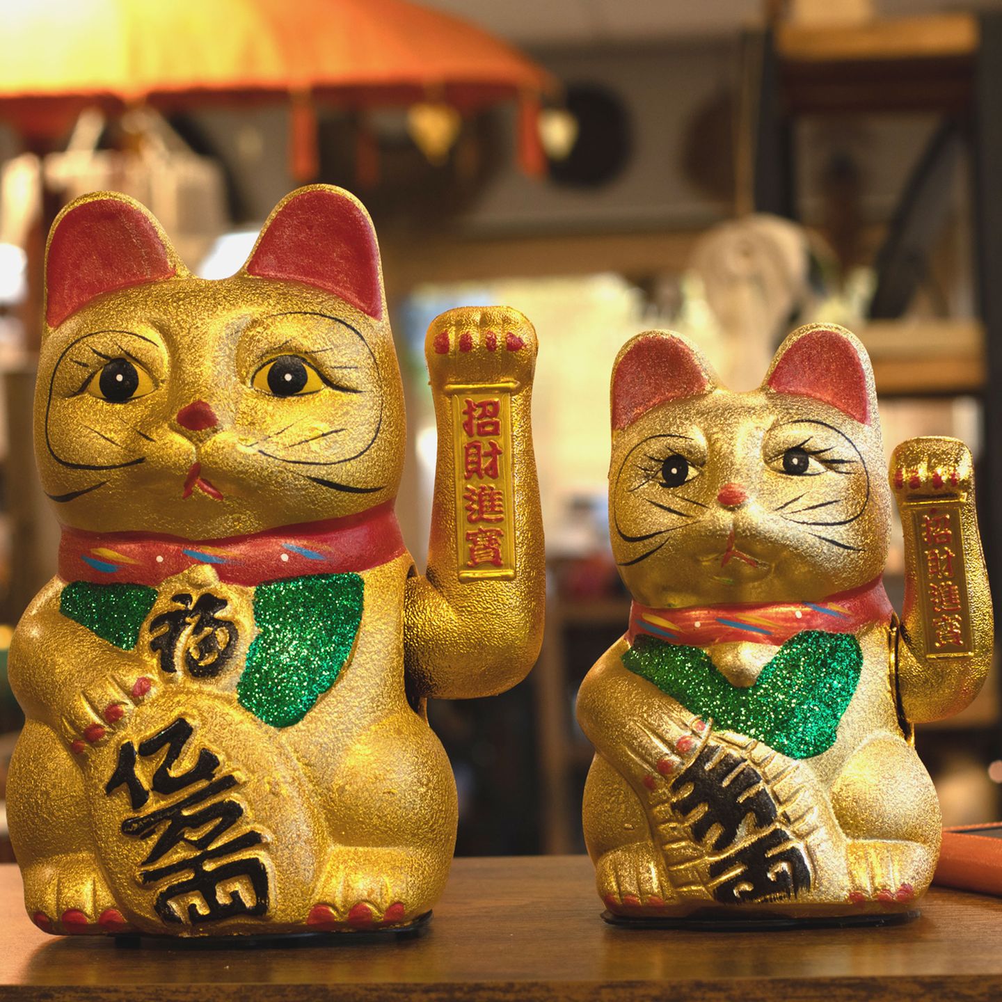 Lucky Waving Chinese Cats