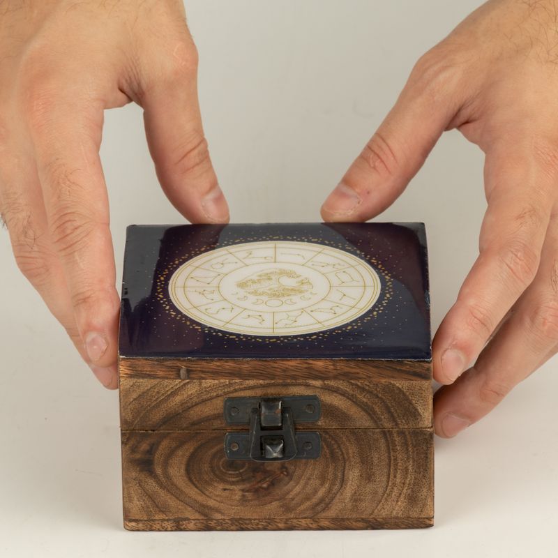 Small Enamelled Box - Aquarius