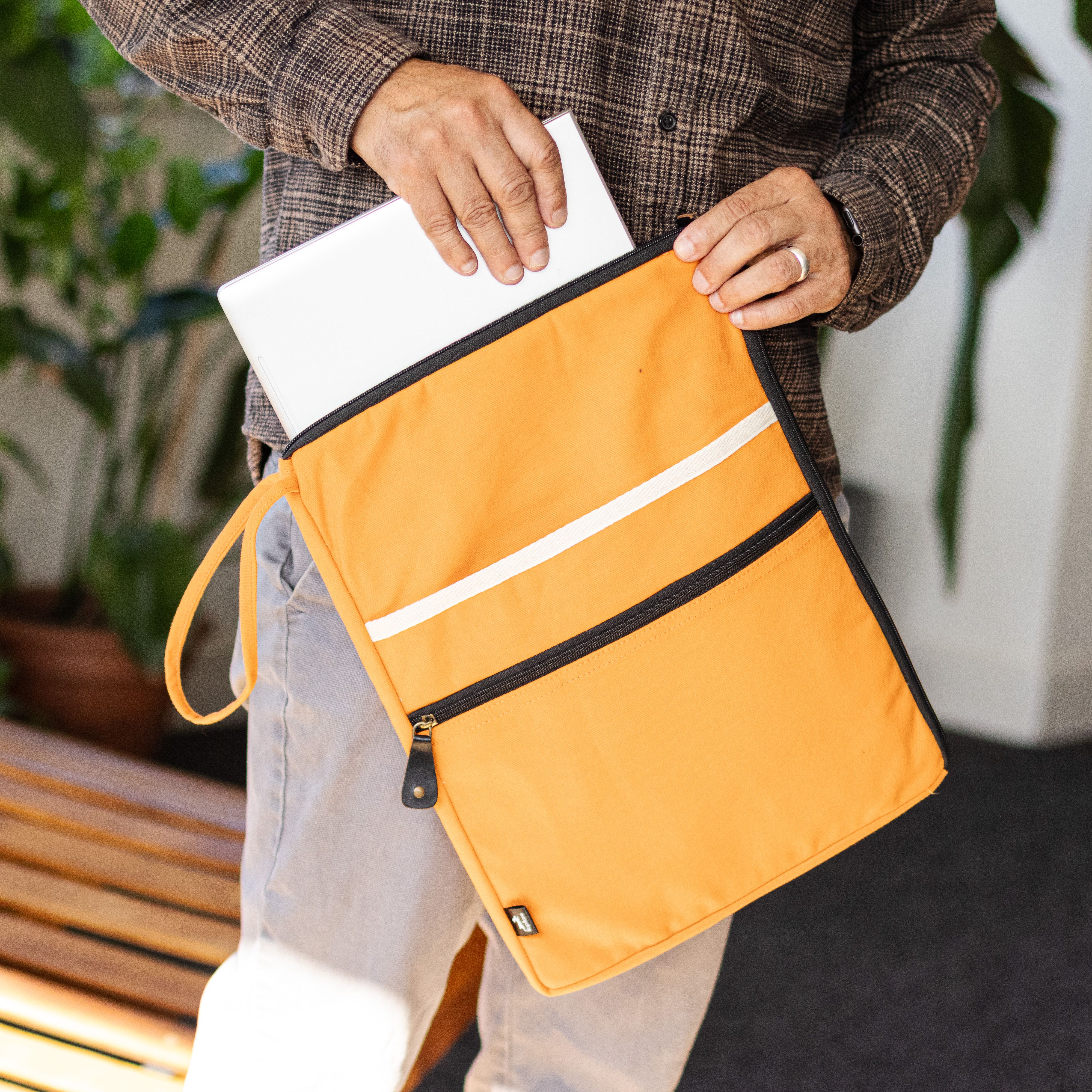 Laptop & Tablet Pouch