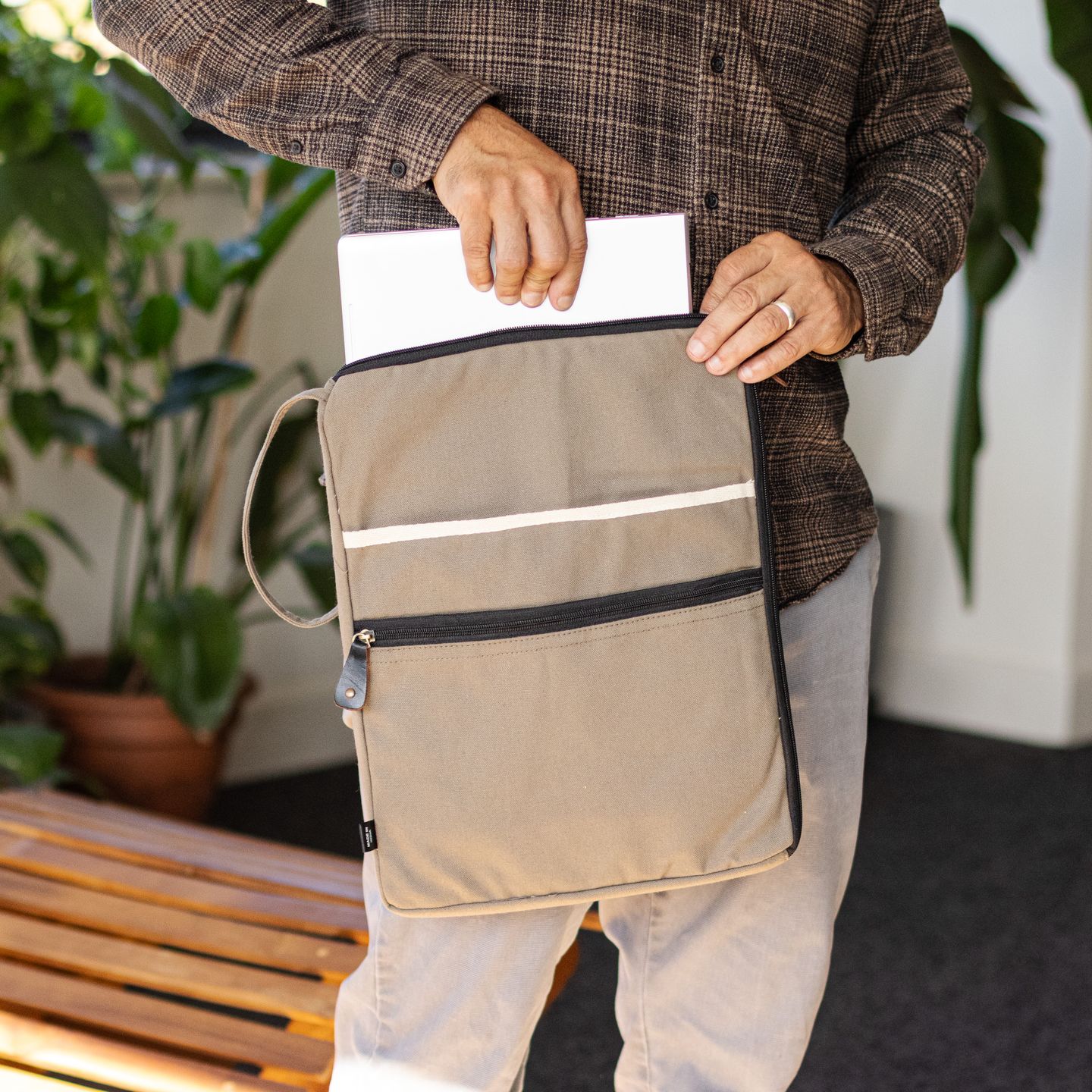 Laptop & Tablet Pouch