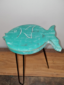 Albasia Wood Fish Stand - Turquoise