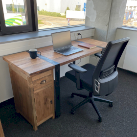 Office Desk in recycled wood and iron (drawers not included)