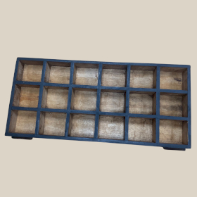 Display Tray - 18 Compartments