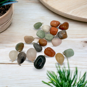 20x Mixed Silver Plated Crystal Tumbled Stone Pendants