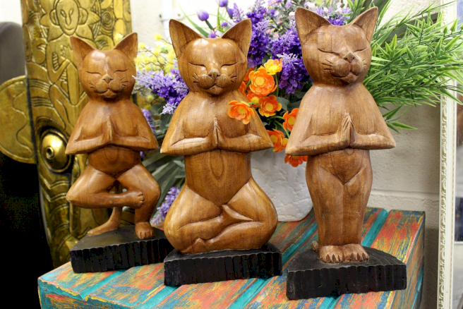 Aw Artisan Europe Hand Carved Yoga Cats