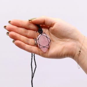 Wholesaler of Laced Gemstone Pendants