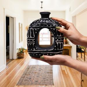 Distributor of Ceramic Vases for Resale 