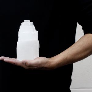 Distributor of Selenite Tower Lamps for Retail