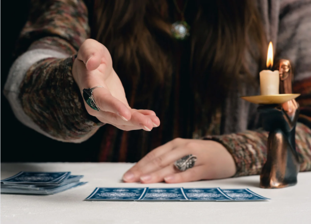 Wholesale Tarot Cards, How to Use and Resell Them