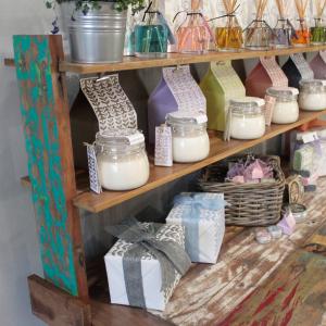 Indonesian Recycled Furniture for Retailers and Shops