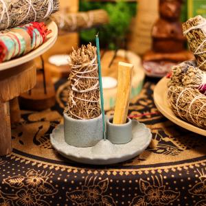 Wholesale Palo Santo Stick & Smudge Holder